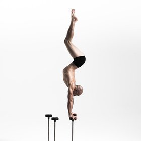 Reuben handbalancing side 2 — figure reference